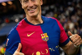 维基体育首页-拜仁前途光明！，莱万多夫斯基新星夺冠表现突出全场沸腾不已的简单介绍